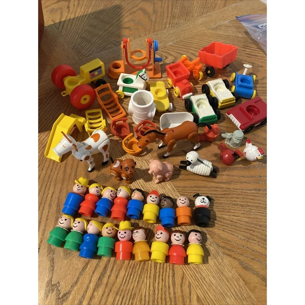 Vintage Fisher Price Little People Different Plastic People Furniture Rare HTF